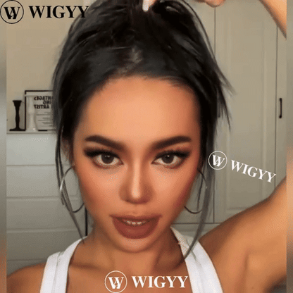 Messy ponytail extends hair without clip